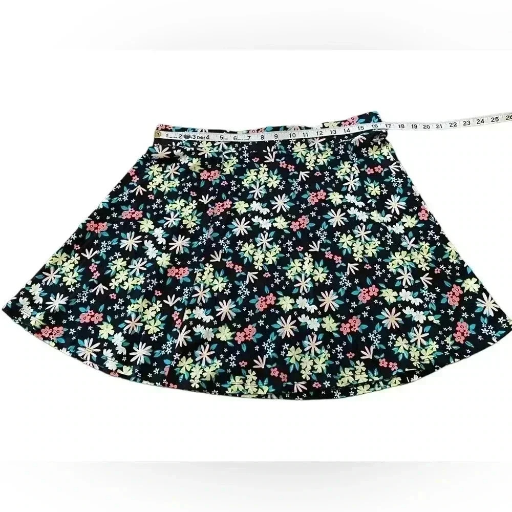 Tag, Floral Print Flared Mini Skirt, Large, Black 🌸 - Picture 8 of 11